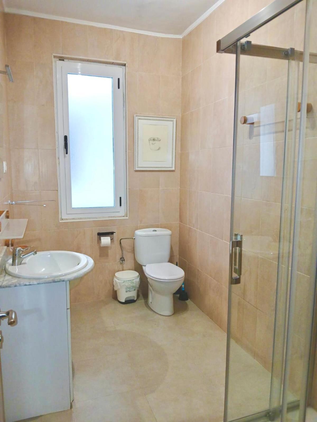 Segundo Antolin Yellow Door Ponferrada Ngoại thất bức ảnh